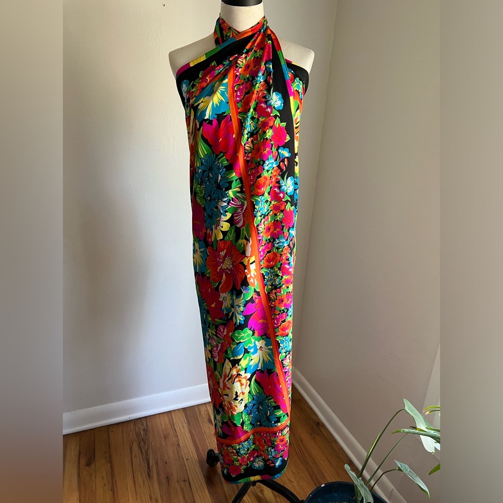 XL Silk Scarf, Made in Italy by Saldarini, Saks Fifth Avenue - Picture 3 of 8